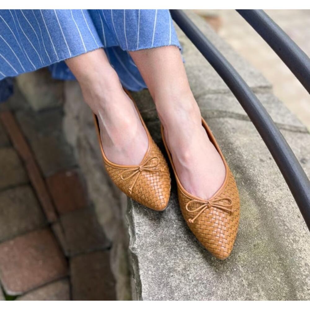 Women's Birdies The Goldfinch Tan Woven Pointed Toe Rafia Flats size 6.5